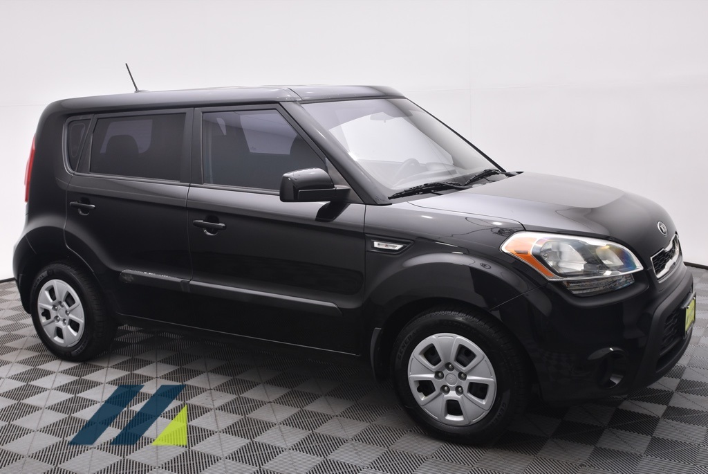 Pre-Owned 2013 Kia Soul Base FWD 4D Hatchback